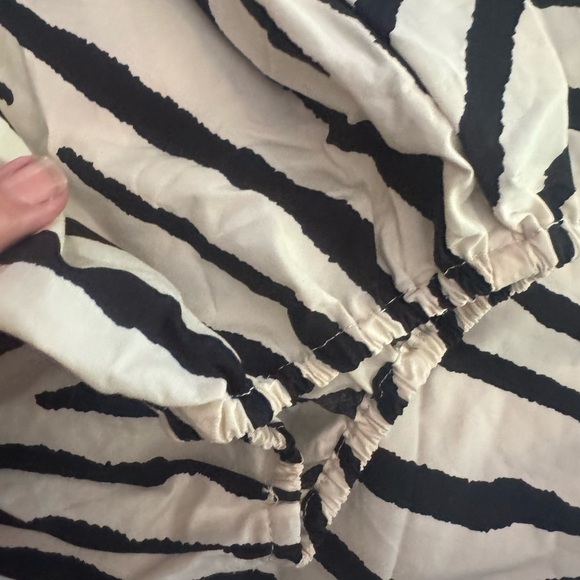 H&M Black‎ and White Striped Dress - Picture 3 of 5